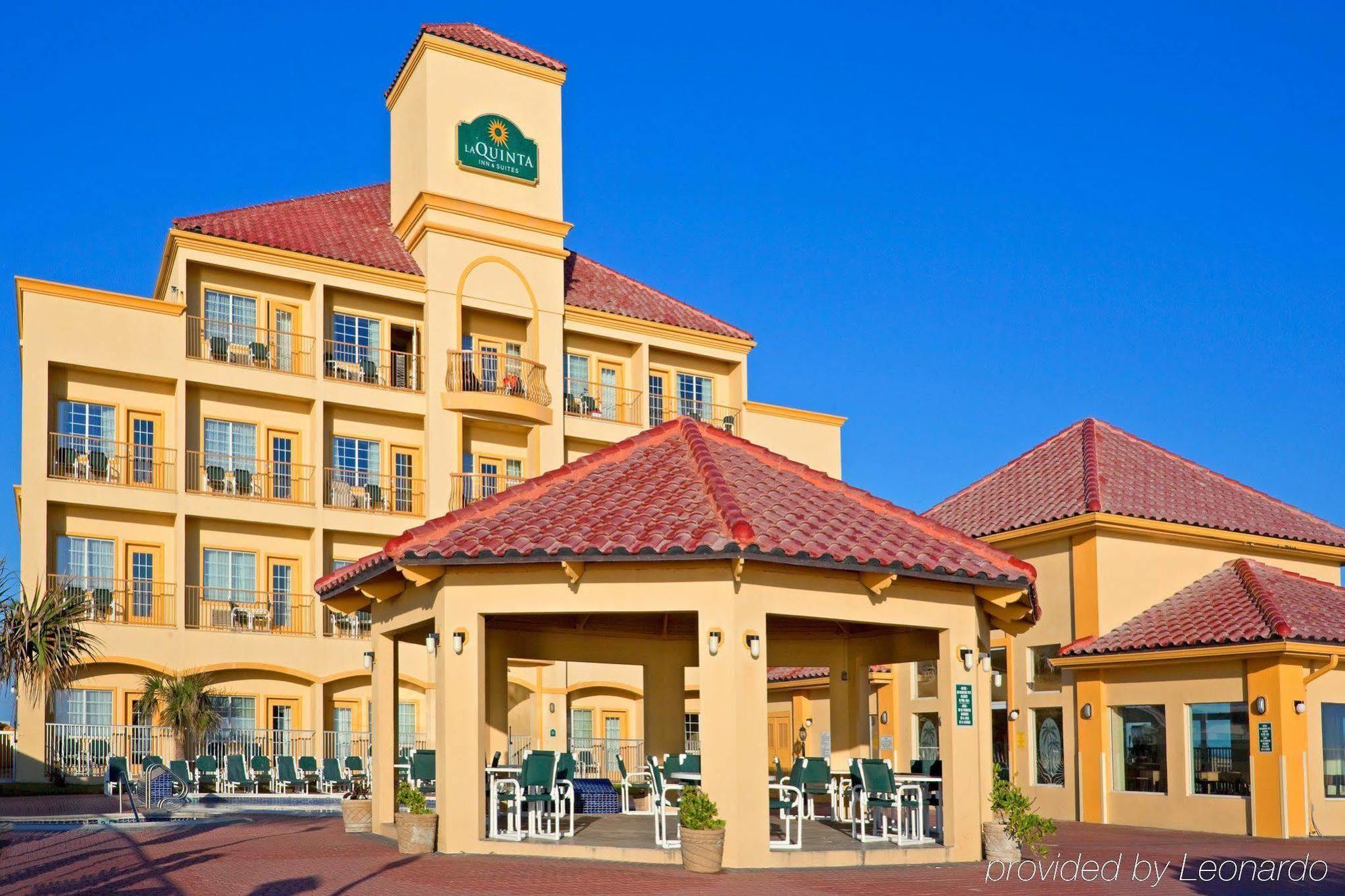 HOTEL LA QUINTA INN & SUITES BY WYNDHAM SOUTH PADRE ISLAND BEACH SOUTH  PADRE ISLAND, TX 3* (United States) - from US$ 119 | BOOKED